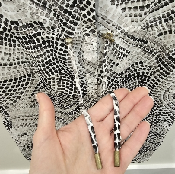 H&M White Black Gray Patterned Sleeveless Shirt Dress Size 2 - Picture 13 of 16